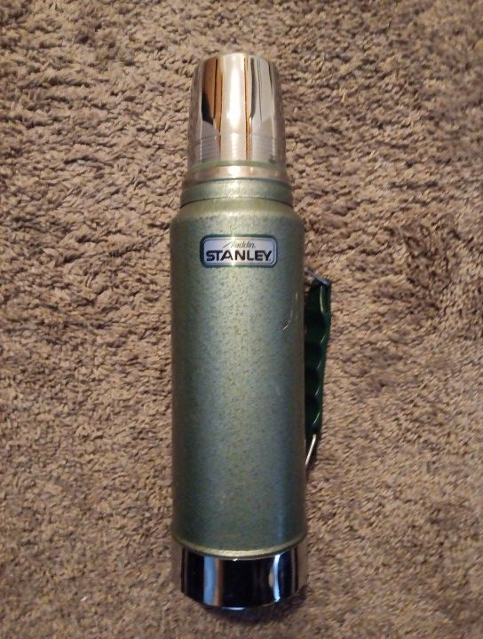 Vtg AUTHENTIC Green Metal ALADDIN STAMOED