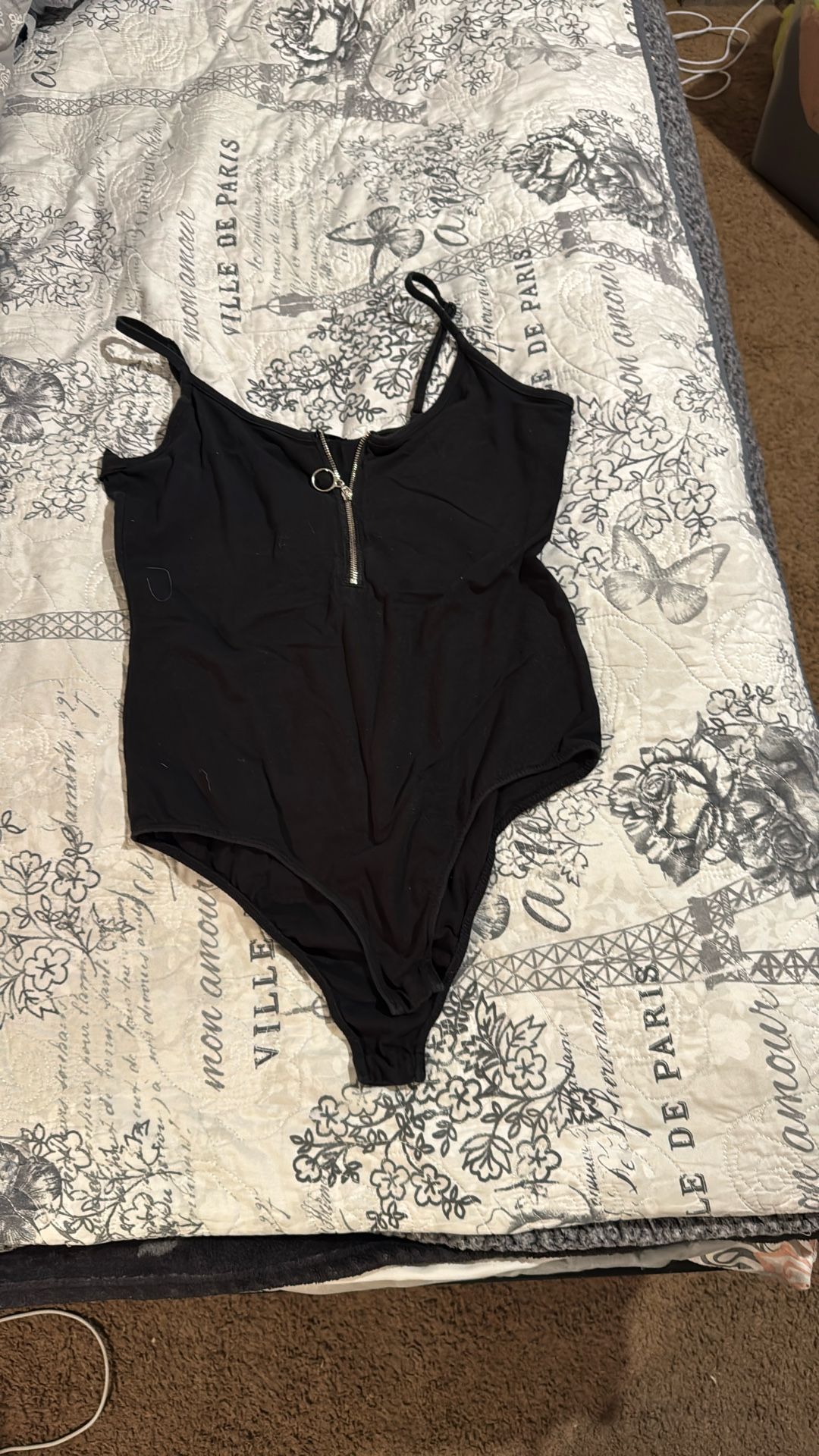 One Piece, Black Shirt