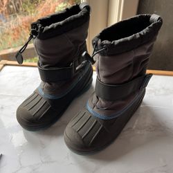 Size 4 Snow Boot