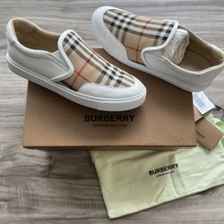 Burberry Salmond Vintage Check Slip On Size 8.5 Women’s (EU 39) WORN ONCE
