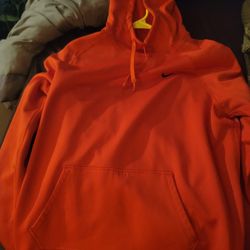Nike woman's sz.XL like new clean smoke free home $24 both FIRM$$ see descript.fcfs Parma 44134 area