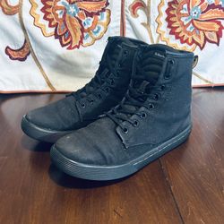 Dr Marten’s Black Women’s Boots Size 7 / Youth 5