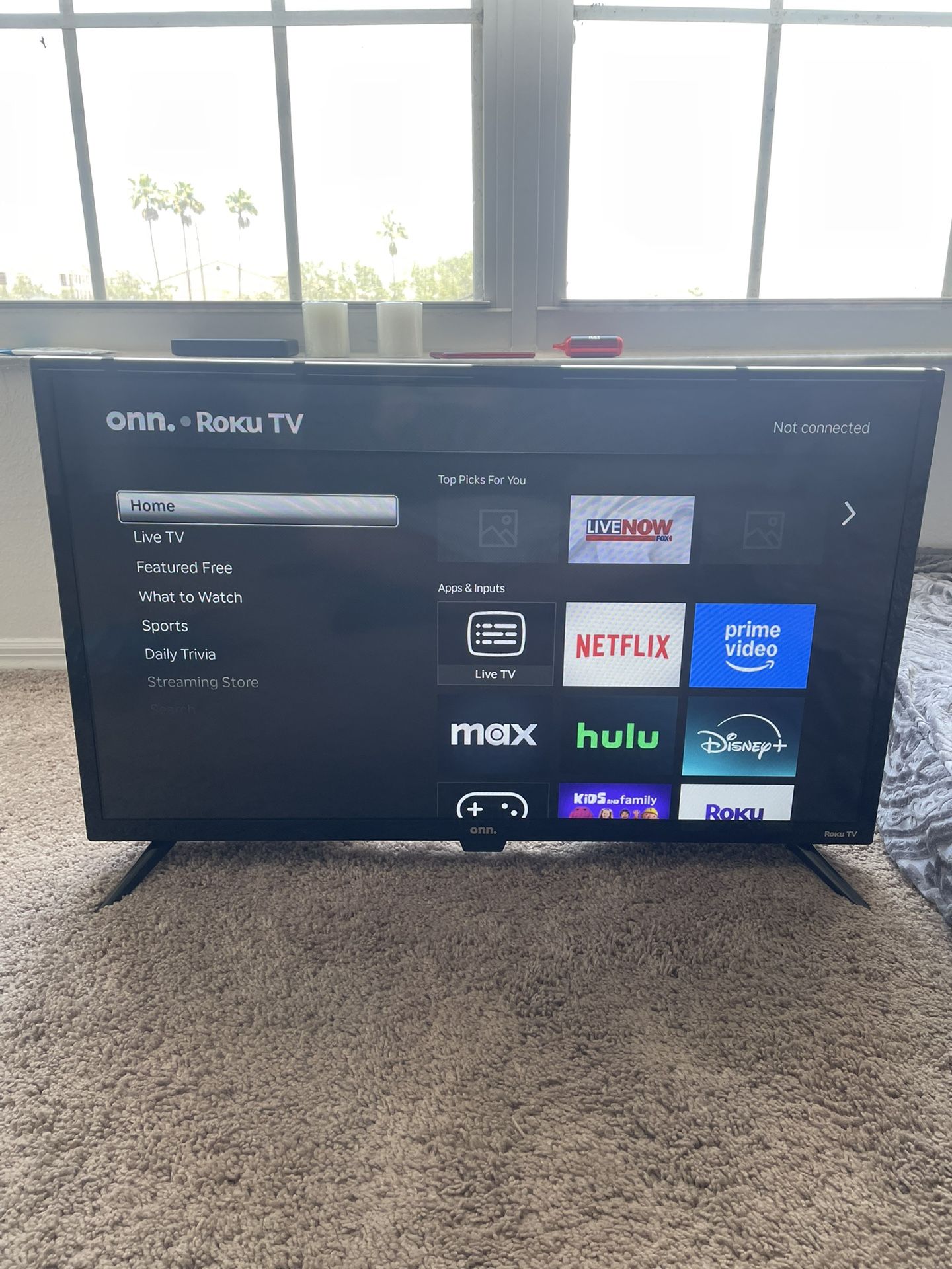 32” Roku Onn. Tv