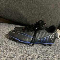 Selling Soccer Shoes