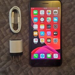 Apple iPhone 7 Plus - UNLOCKED - like NEW