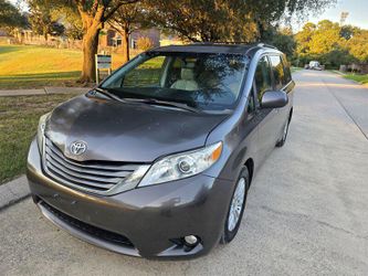 2012 Toyota Sienna