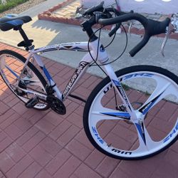 27 bike for $200 New condition