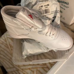 Reebox Sneakers, Size 6 1/2
