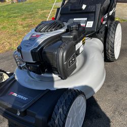 LAWN MOWER MURRAY  6.50 HORSE POWER  EX 550 BRIGGS & STRATTON  IN GREAT CONDITION <>NO PRIME   (AUTOMATIC START) LIKE NEW 