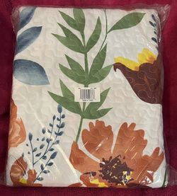 Garden Delight Flowers 100” x 86” King Size Quilt NEW! 