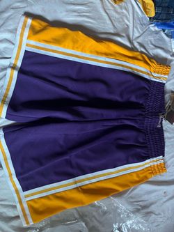 Mitchell and ness lakers shorts size large