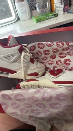 Jordan 4 Valentine’s day