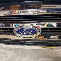 2008-2019 Ford Front Grille E-Series