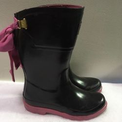 Joules Welly Bow girls size 4 waterproof glossy black rain boots with large fuschia decorative bows on the back.  