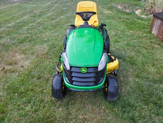 E150 John Deere riding mower. LOW Hrs.