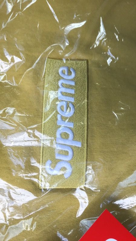 Supreme crewneck