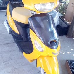 2012 Sunny 50cc.   Only 1kmiles On It!