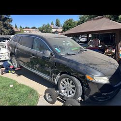 Dusty 2013 Lincoln MKT Parting Out Or $800