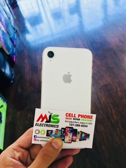 IPHONE XR 64GB UNLOCKED