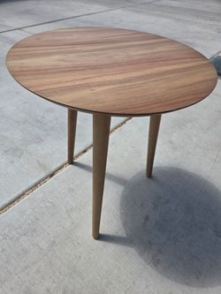 Wood grain side tables