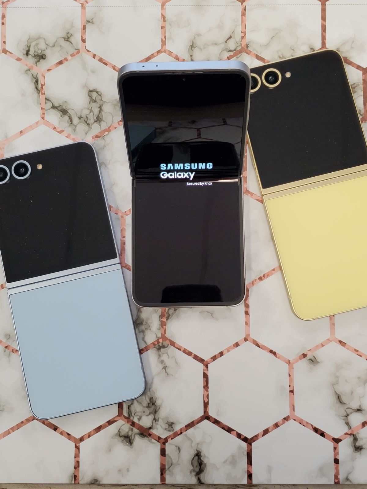 ๐ฑ Samsung Galaxy Z Flip 6 โ Only $1 Down Today! Big Discount with $300 OFF and 1-Year Coverage