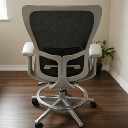 Zody Office Chair – Like New, Adjustable Height & Lumbar Support - San Antonio, TX