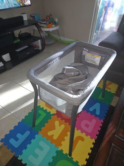 Chicco LullaGo Anywhere Bassinet