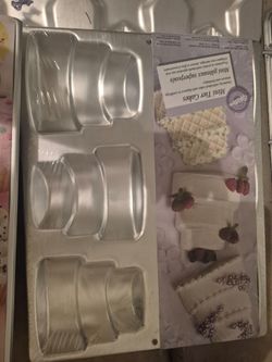 Wilton Baking trays