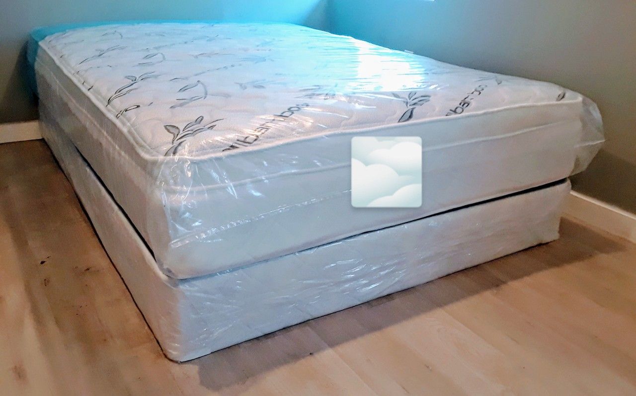 $250 Queen Pillow Top Mattress And Boxspring Brand New Free Delivery 