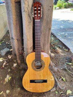Acoustic Guitar - Nylon Strings 3/4 Scale- Excellent Condition