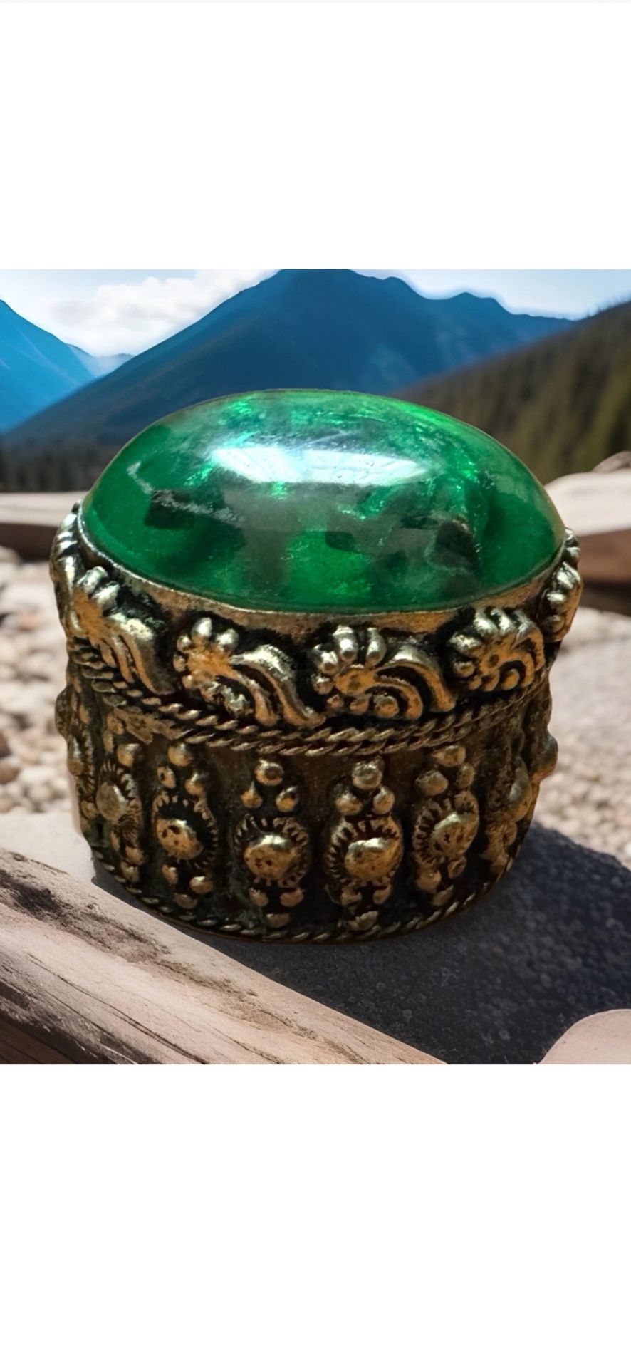 Vintage & Handcrafted Small Silver Jewelry Box With Enameled Stone & Felt Lining 1.25”inch & 39grams