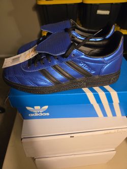 Adidas Shoe Womens Size 6