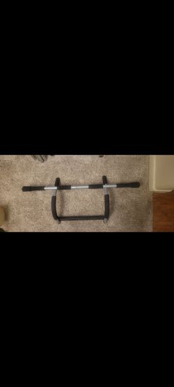 Pull up bar