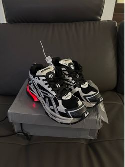 Balenciaga runners size 11 44