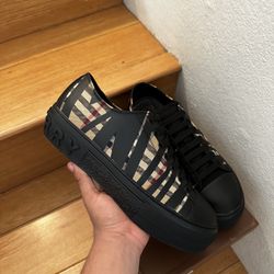 Burberry Shoes 