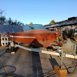 1967 Vintage 18' Small Boat