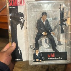 Scarface Figure Mezco Collectible
