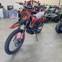 Apollo Rfz 250cc Dirt Bike