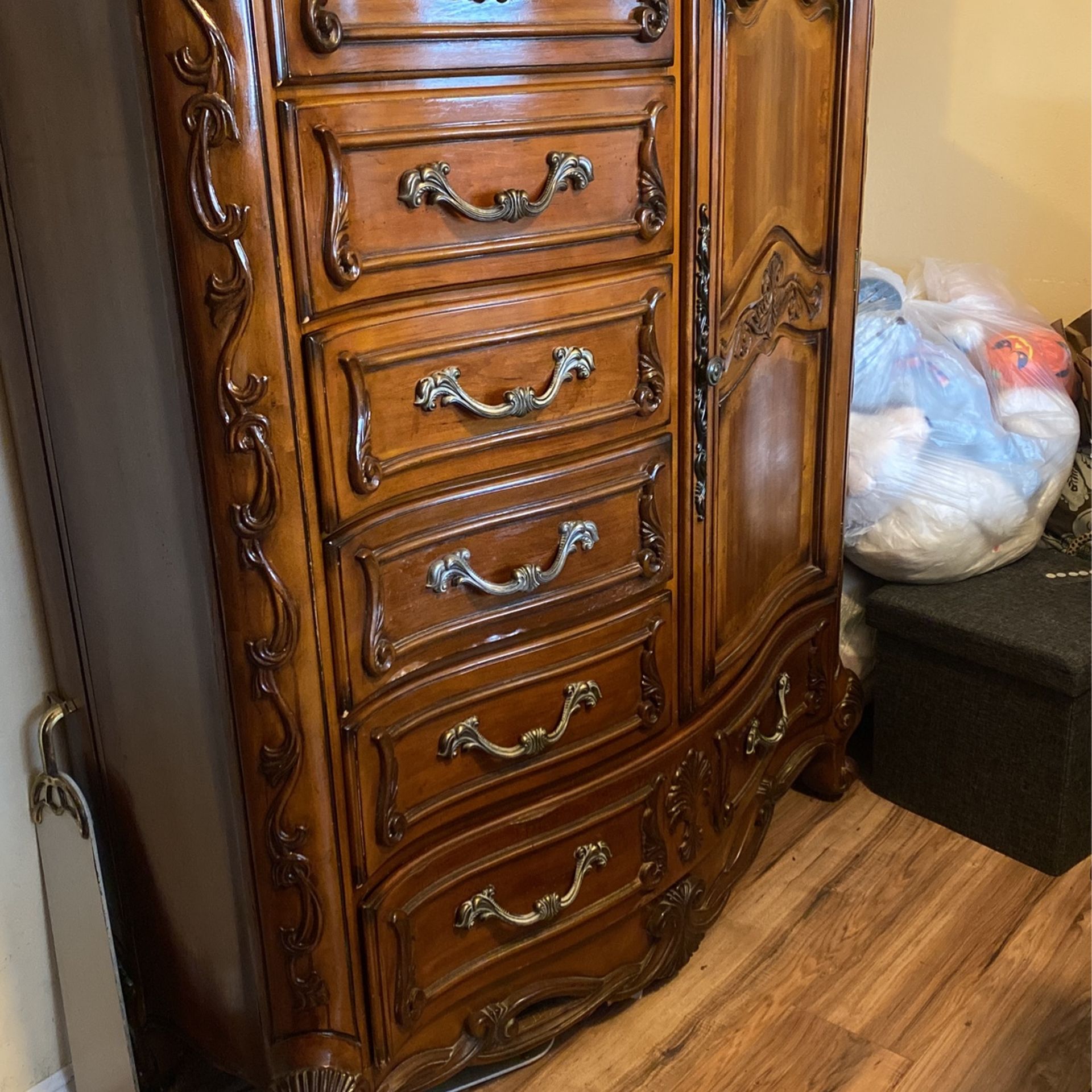 Beautiful Wooden Dresser