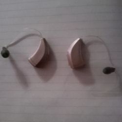 Pair Hearing Aids 