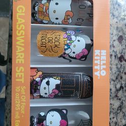 Hello Kitty Glassware Set