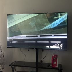 70 Inch Tv For Sale 700 Hundred 
