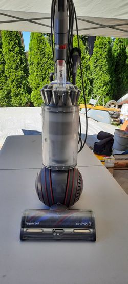 Dyson animal3 vacuum
