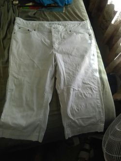 White Jean Capri