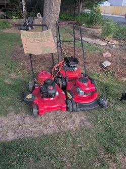 3 working lawnmowers