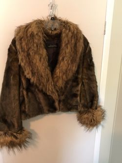 Donna Salyers Fabulous Furs