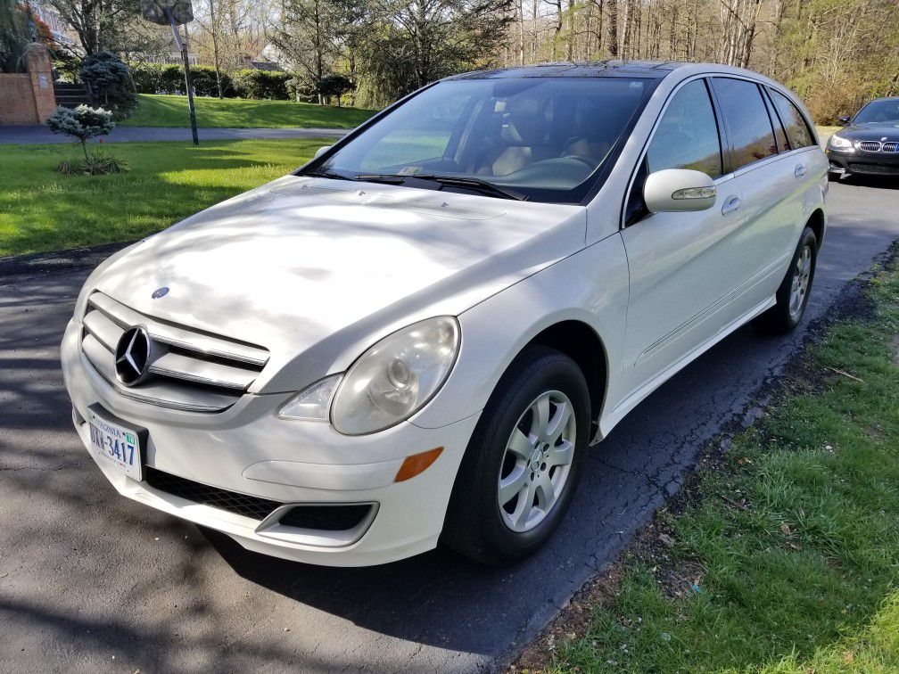 2007 Mercedes Benz R350 4Matic For Sale