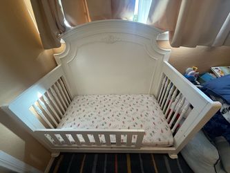 Crib/toddler bed