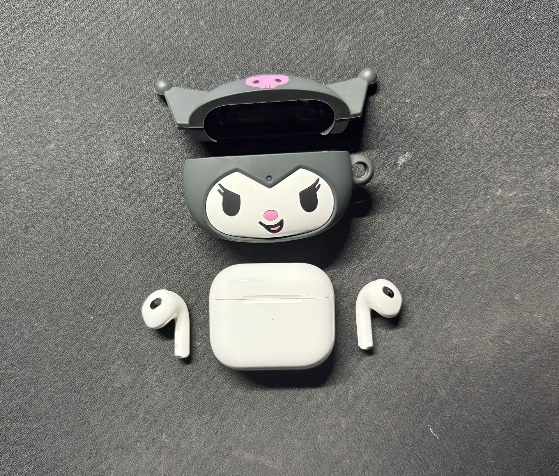 Airpods Gen 3 + Kuromi Case