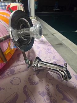 Moen Shower/Tub Valve & Faucets
